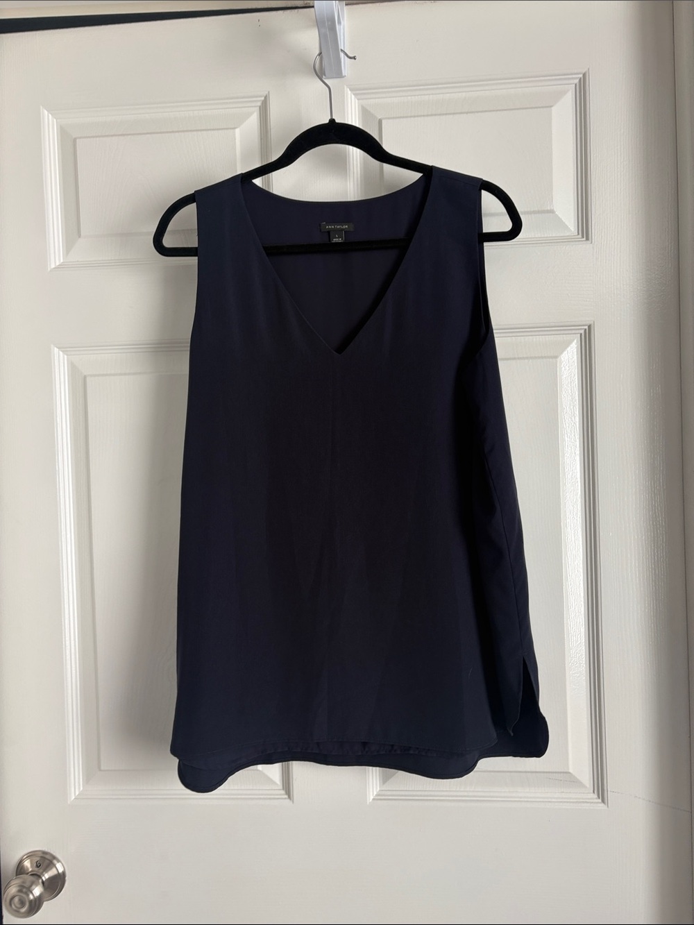 Navy Sleeveless V-Neck Double-lined Tank Top